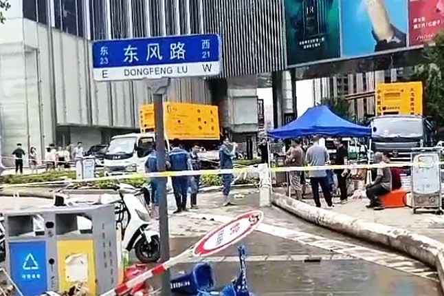 南京书杰生态系统管理有限公司排涝突击队在排涝现场